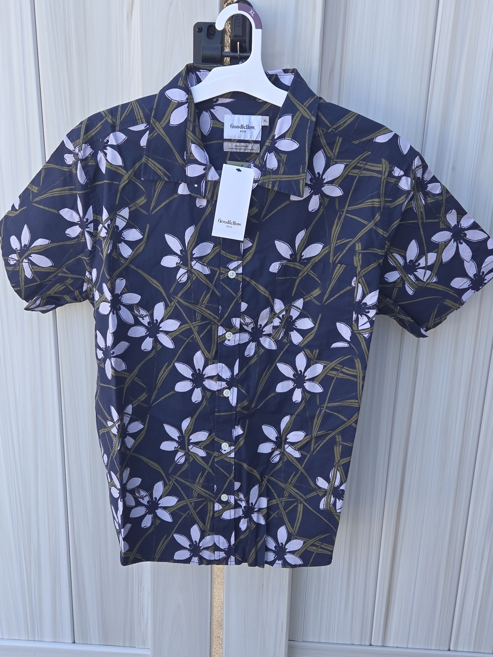 Goodfellow & Co Navy Floral Short-Sleeve Poplin Shirt